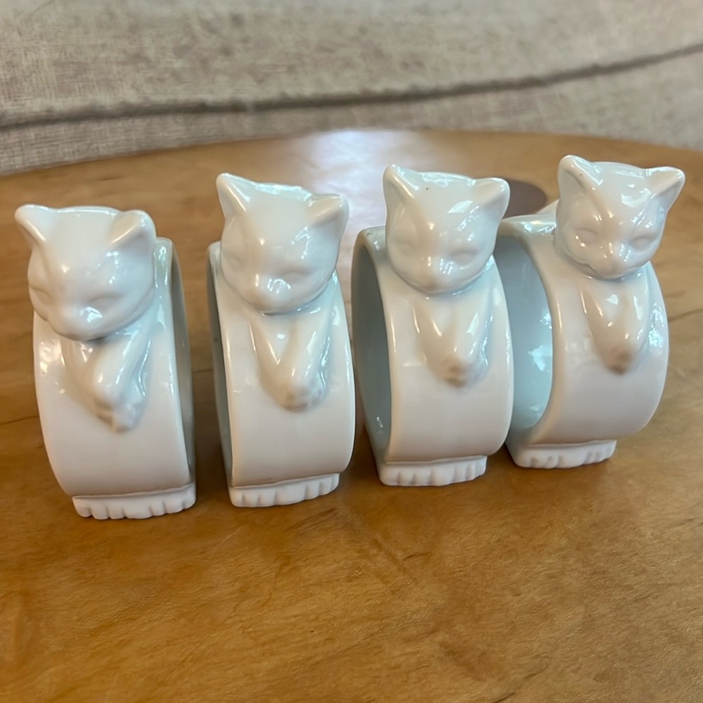 Ceramic white cat napkin rings